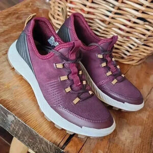 Baretraps Malina Sneakers Women's Size 6 Maroon